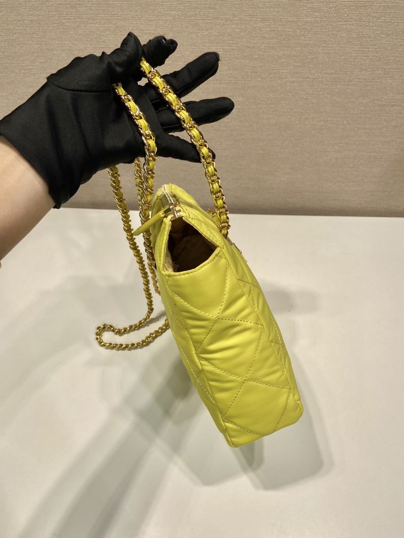 Pra*a tote bags